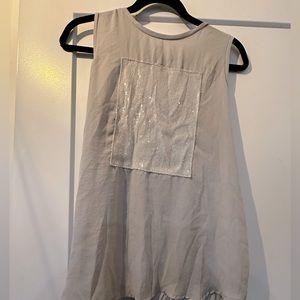 Chiffon light gray sleeveless top with sequin